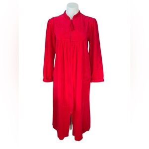 Classic‎ Elements vintage red house valor robe size small